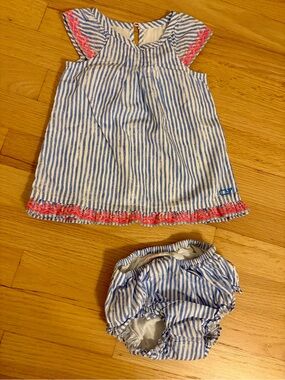 Vineyard Vines Blue & White Striped Baby Girl Dress size 3-6 months